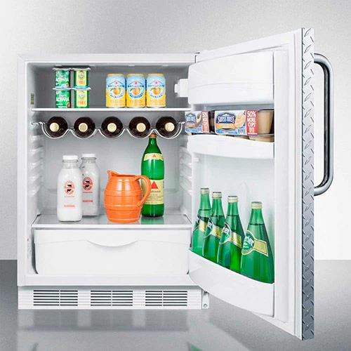 Summit Appliance Summit Built In Undercounter All Refrigerator 5.5 Cu. Ft. White/Diamond Plate - Image 4
