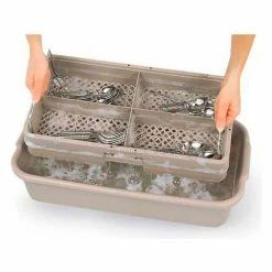 Vollrath® Traex 4 Compartment W/ Handles & Half Tub, 1303, Beige, 24-1/2" X 13-3/8" X 5-1/4"